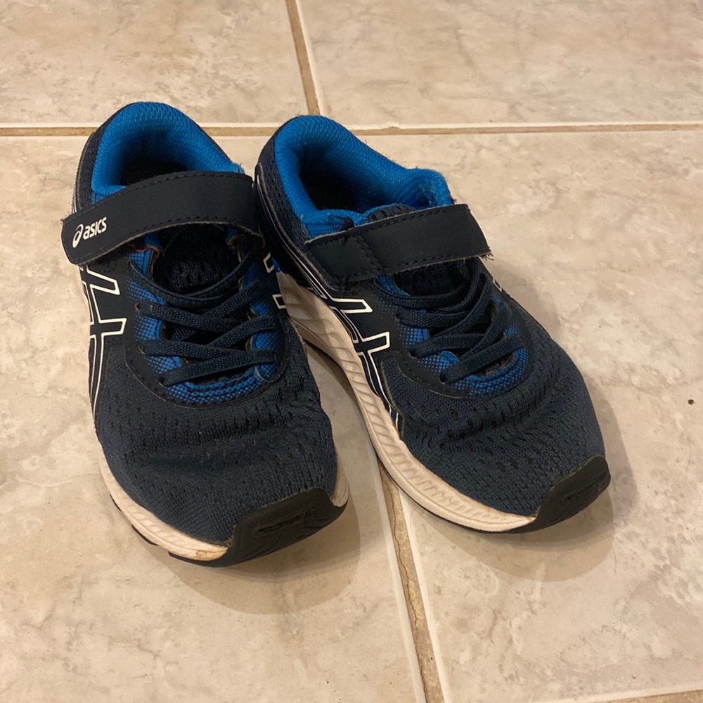 Toddler Boy ASICS size 10K